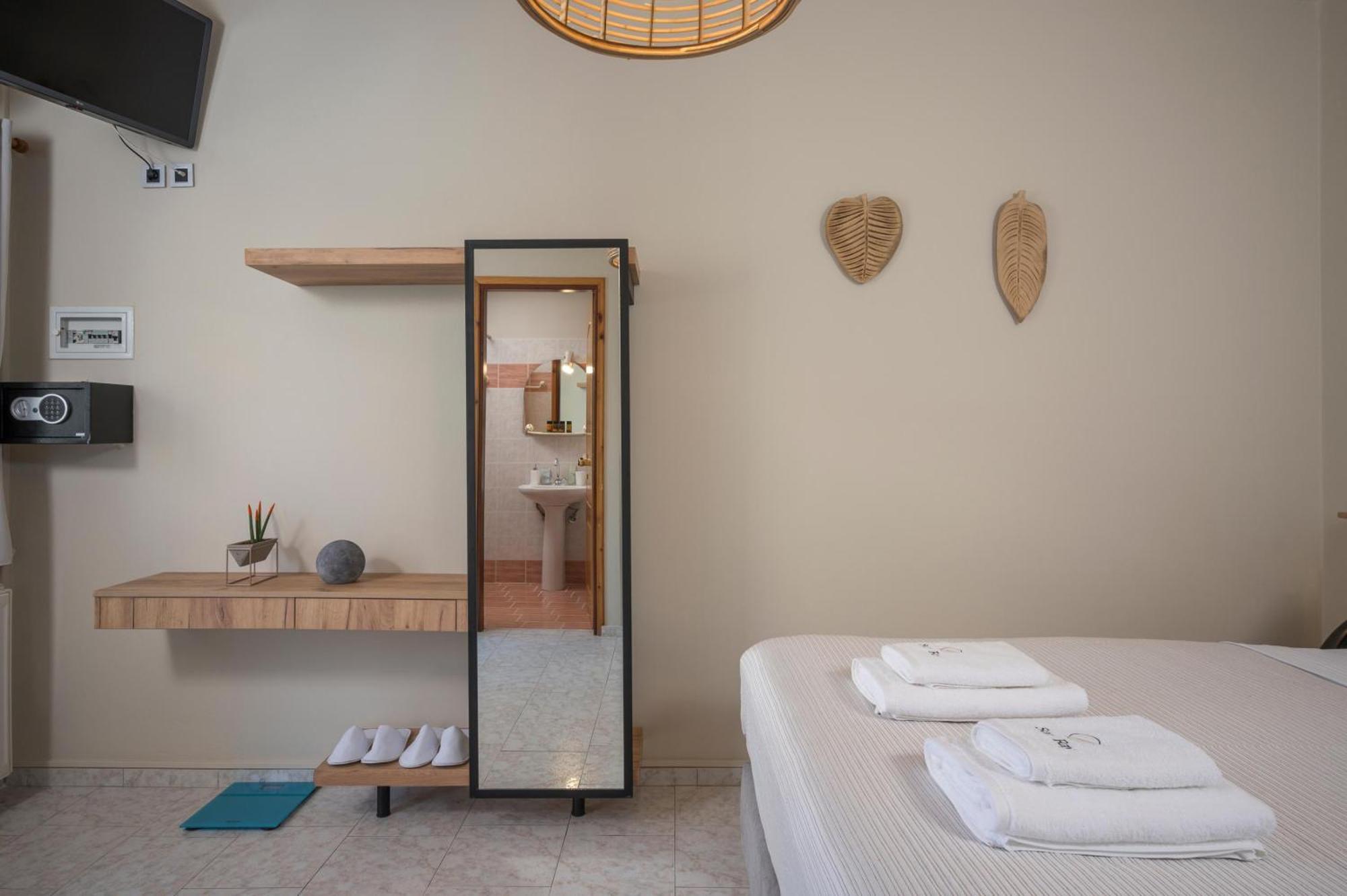 Sun Ray Luxury Apartments Agia Marina Værelse billede