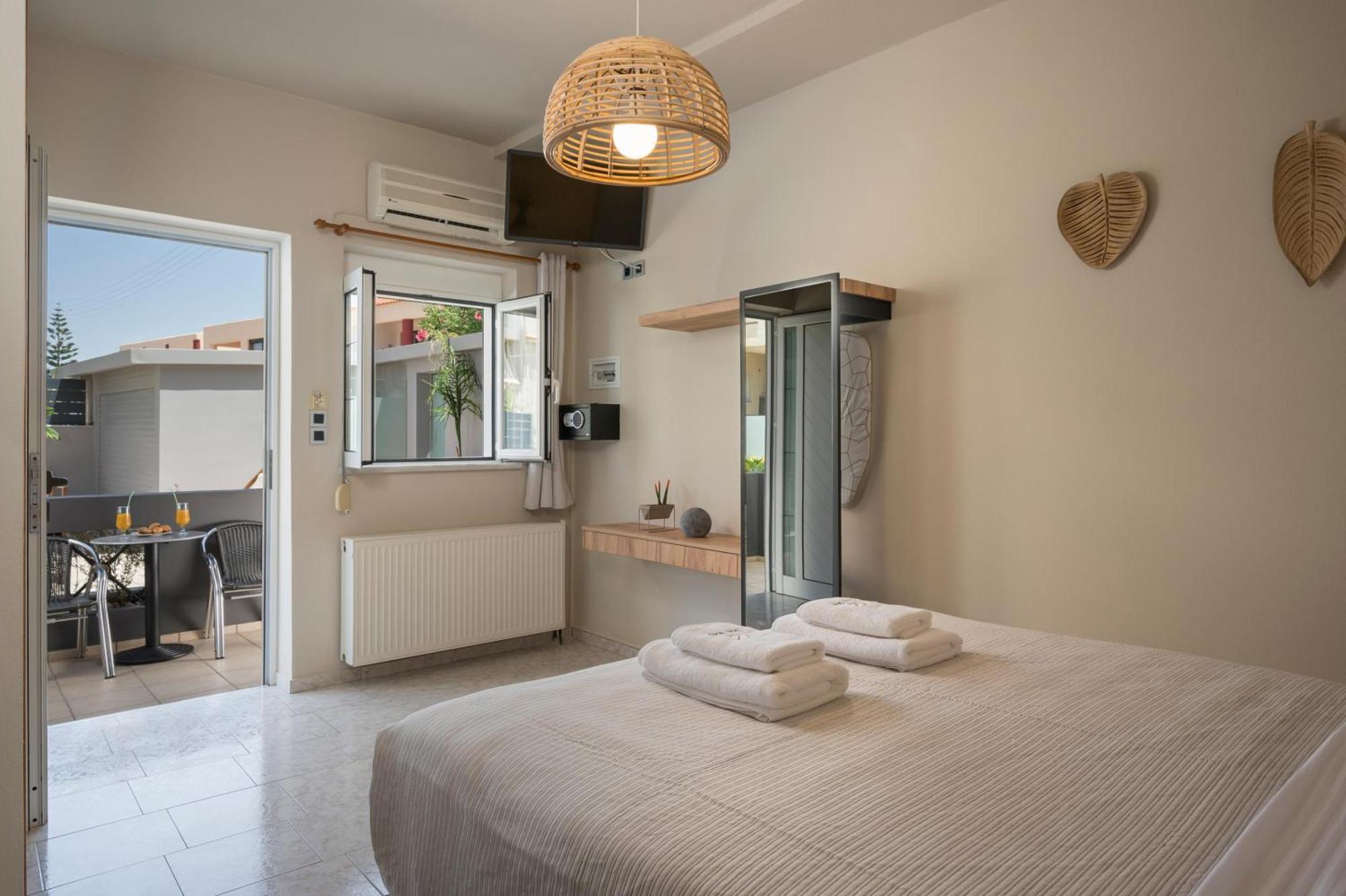 Sun Ray Luxury Apartments Agia Marina Værelse billede