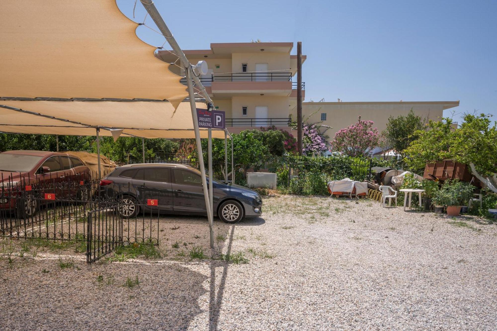 Sun Ray Luxury Apartments Agia Marina Værelse billede