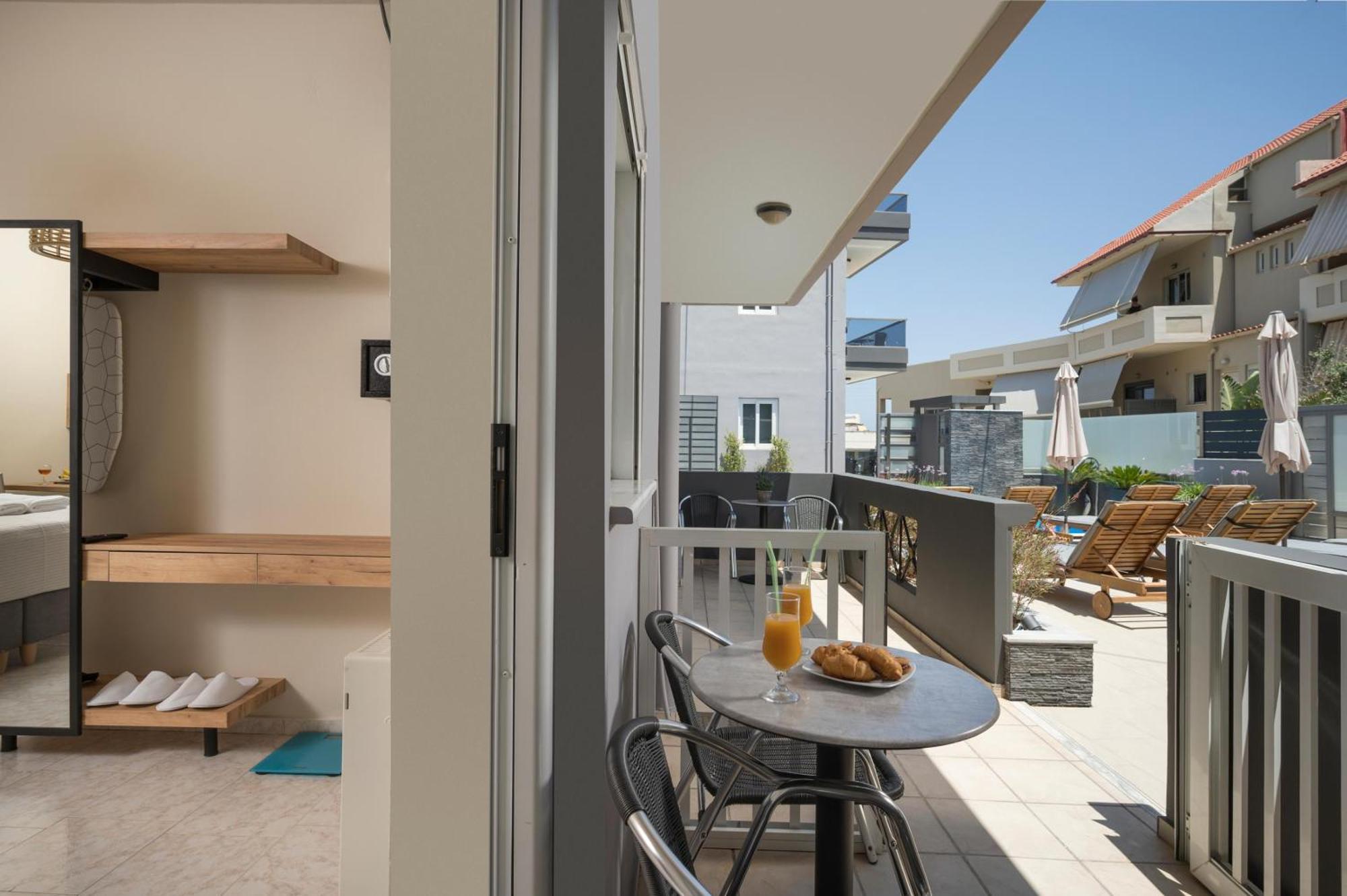 Sun Ray Luxury Apartments Agia Marina Værelse billede