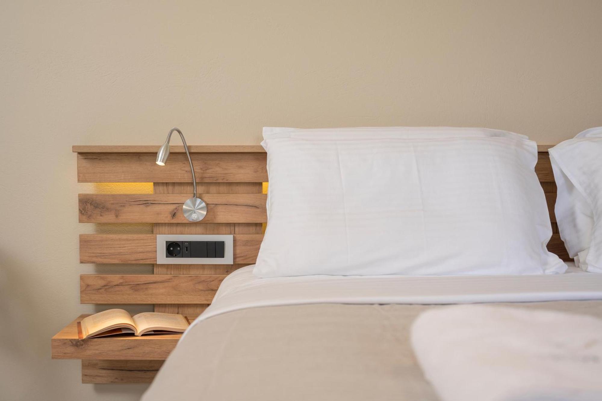 Sun Ray Luxury Apartments Agia Marina Værelse billede
